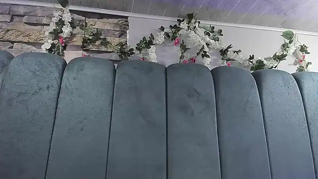 Victoria Rossy online show from 03.27.26