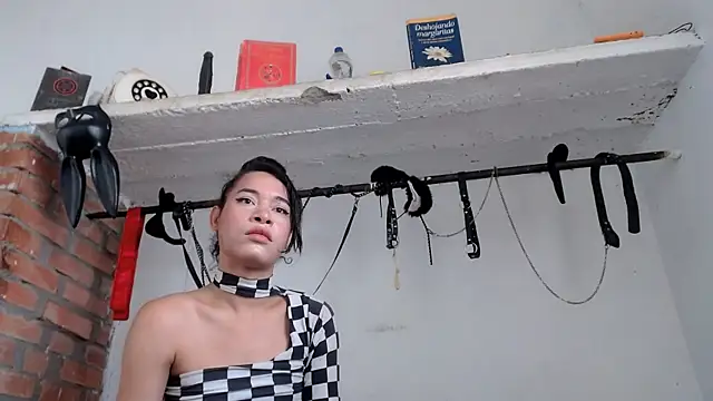 karla bertulucci online show from 09.10.25