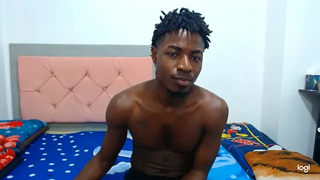 Snapshot of jaycolinss chatting on 04.05.26 jaycolinss online show from 04.05.26