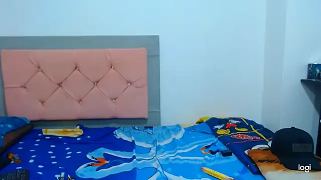 Snapshot of jaycolinss chatting on 04.06.26 jaycolinss online show from 04.06.26