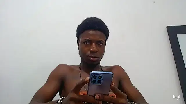 Snapshot of jaycolinss chatting on 04.08.26 jaycolinss online show from 04.08.26