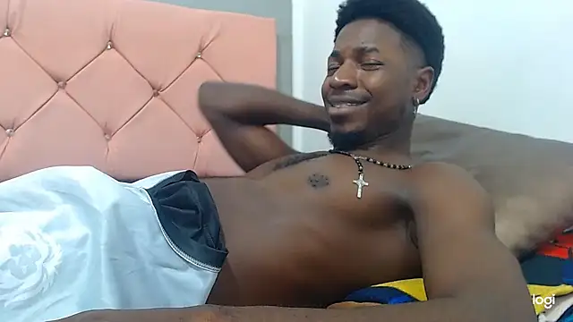 Snapshot of jaycolinss chatting on 04.11.26 jaycolinss online show from 04.11.26