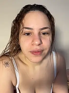 AgnesCampp online show from 10.04.25