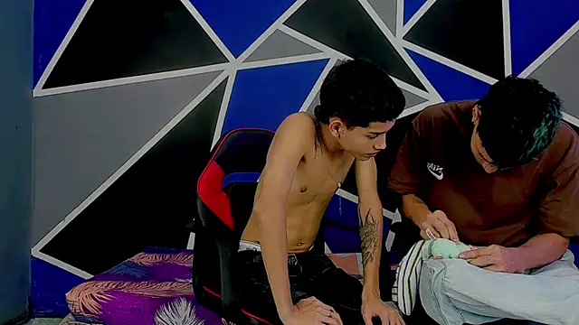 migueyalejo teens online show from 03.19.25