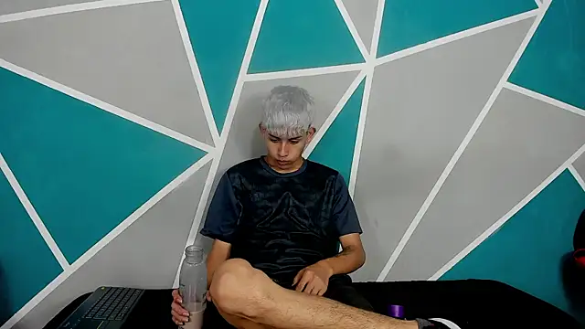 migueyalejo teens online show from 10.22.25