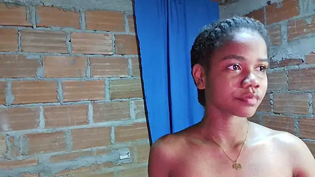 Snapshot of Luciia_cute chatting on 11.27.25 Luciia cute online show from 11.27.25