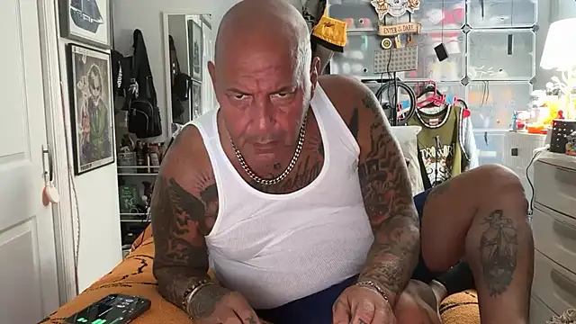 joeytatts66 online show from 10.17.25