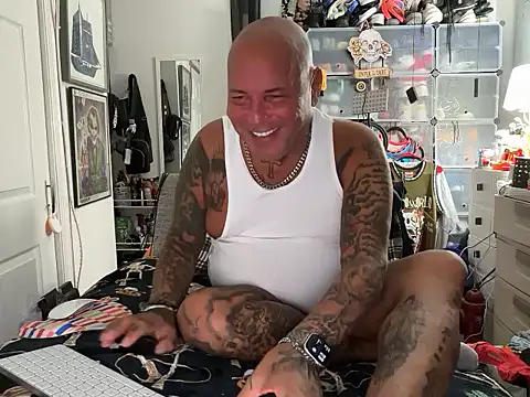 joeytatts66 online show from 10.25.25