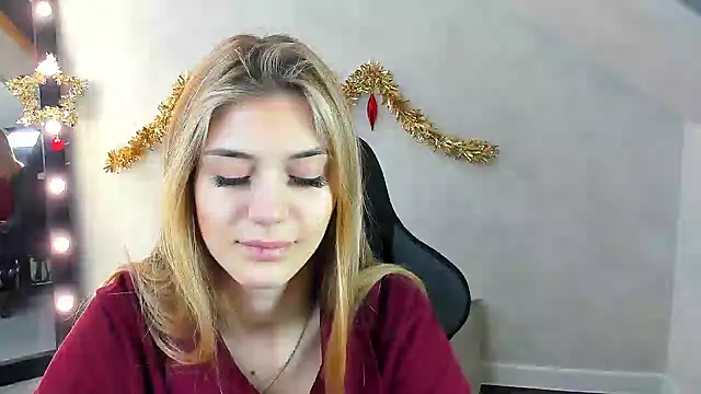 Snapshot of Cherry_Price chatting on 01.09.25 Cherry Price online show from 01.09.25