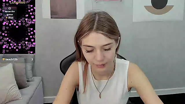Snapshot of Cherry_Price chatting on 01.24.25 Cherry Price online show from 01.24.25
