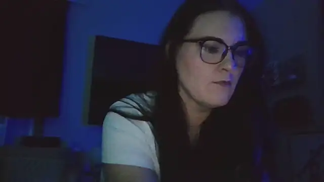 Snapshot of _CumSeeV_ chatting on 10.29.25  CumSeeV  online show from 10.29.25