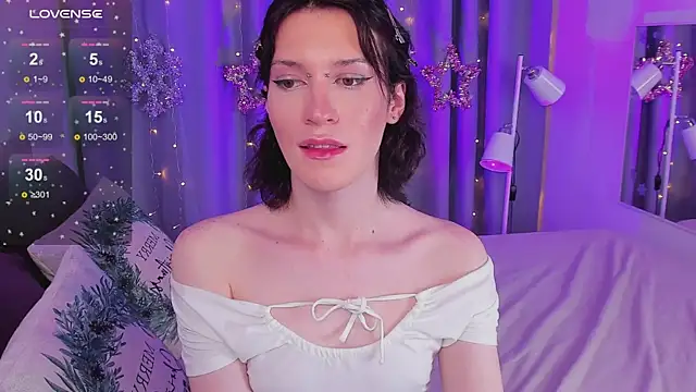 Snapshot of Kolette_Gray chatting on 12.21.24 Kolette Gray online show from 12.21.24