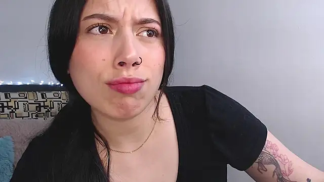 Snapshot of iam_emy chatting on 10.17.25 iam emy online show from 10.17.25