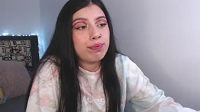 Snapshot of iam_emy chatting on 10.24.25 iam emy online show from 10.24.25