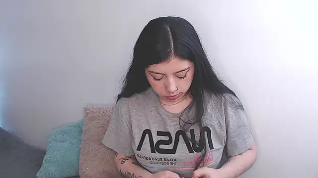 Snapshot of iam_emy chatting on 10.26.25 iam emy online show from 10.26.25