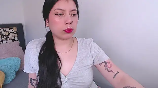 Snapshot of iam_emy chatting on 10.26.25 iam emy online show from 10.26.25