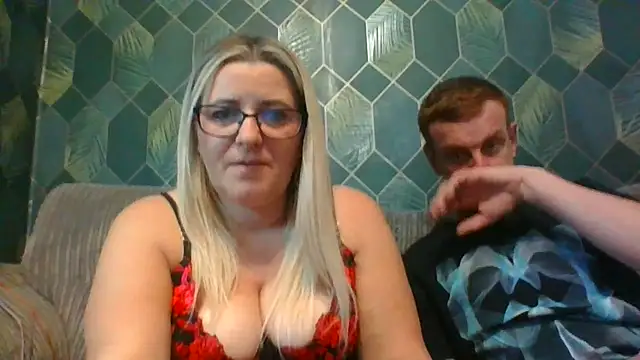 SweetXCandyX online show from 11.18.25