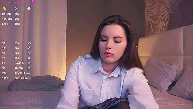 LoraDevon online show from 01.26.25