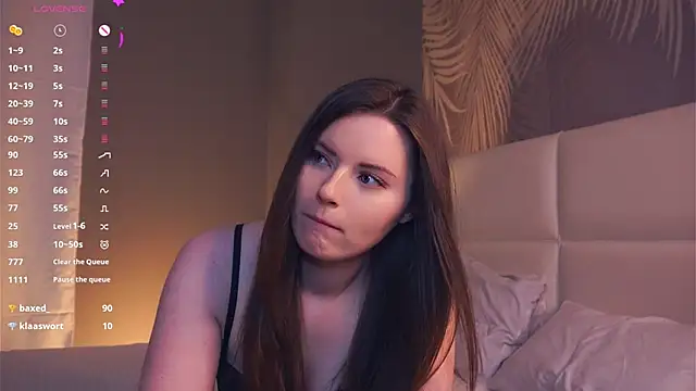 LoraDevon online show from 01.26.25