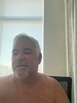 Snapshot of aarosteev2 chatting on 02.20.25 aarosteev2 online show from 02.20.25