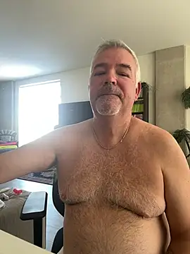 Snapshot of aarosteev2 chatting on 02.24.25 aarosteev2 online show from 02.24.25