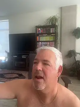 Snapshot of aarosteev2 chatting on 09.15.25 aarosteev2 online show from 09.15.25