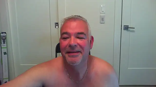 aarosteev2 online show from 10.18.25