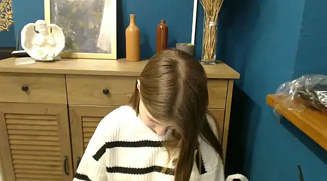 Snapshot of felicity_gold chatting on 12.16.24 felicity gold online show from 12.16.24