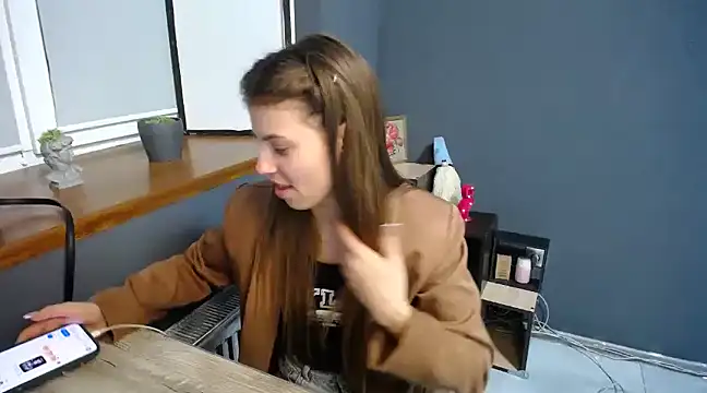 Snapshot of felicity_gold chatting on 02.03.25 felicity gold online show from 02.03.25