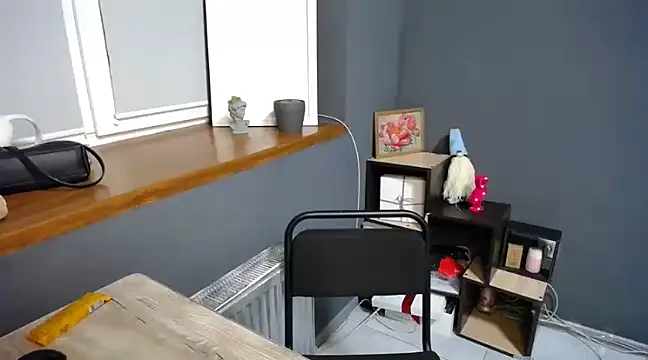 Snapshot of felicity_gold chatting on 02.04.25 felicity gold online show from 02.04.25