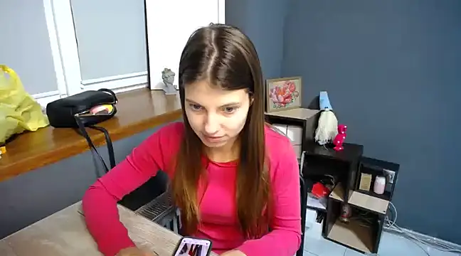 Snapshot of felicity_gold chatting on 02.04.25 felicity gold online show from 02.04.25