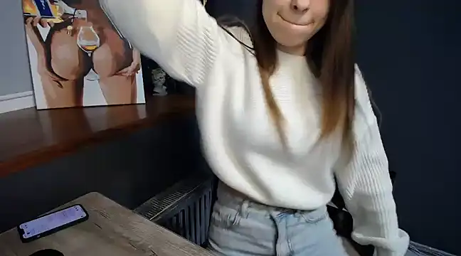 Snapshot of felicity_gold chatting on 02.06.25 felicity gold online show from 02.06.25