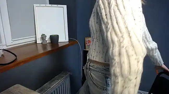 Snapshot of felicity_gold chatting on 02.11.25 felicity gold online show from 02.11.25