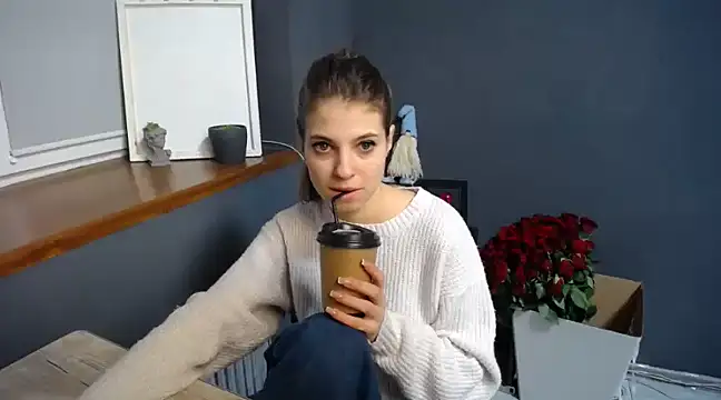 Snapshot of felicity_gold chatting on 02.17.25 felicity gold online show from 02.17.25