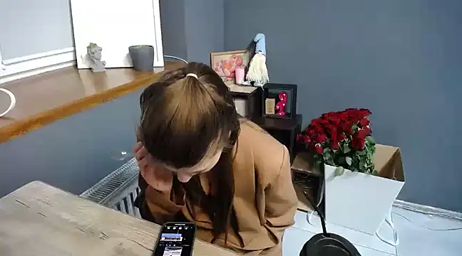 Snapshot of felicity_gold chatting on 02.18.25 felicity gold online show from 02.18.25