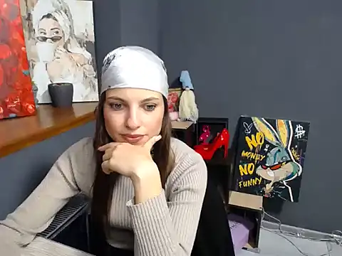 Snapshot of felicity_gold chatting on 09.29.25 felicity gold online show from 09.29.25