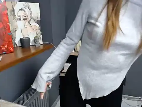 Snapshot of felicity_gold chatting on 10.27.25 felicity gold online show from 10.27.25