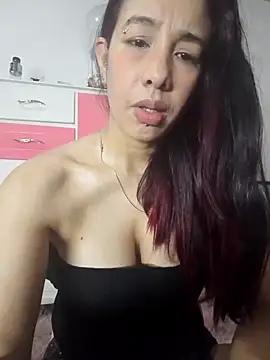 Snapshot of lakirared chatting on 01.13.25 lakirared online show from 01.13.25