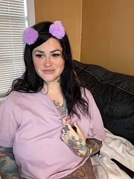 TexasTattooedHouseWife online show from 02.20.25
