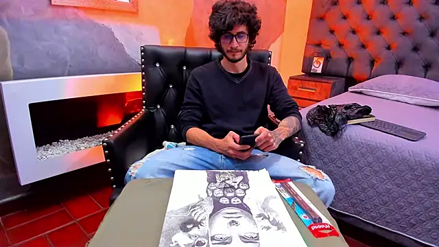 Loggan donnelly online show from 12.04.24