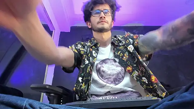 Loggan donnelly online show from 10.02.25