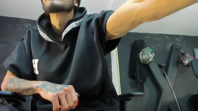 Loggan donnelly online show from 10.10.25