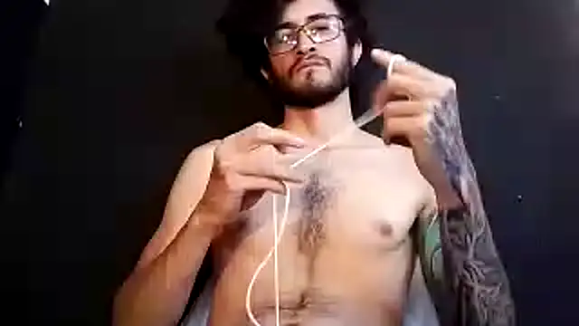 Loggan donnelly online show from 10.26.25