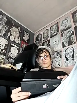 Loggan donnelly online show from 02.13.26