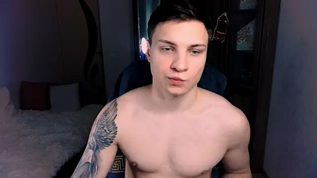 handsome guy01 online show from 12.22.24
