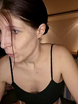 Lenchen  online show from 02.13.25