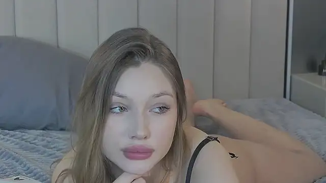 ViolaFlirt online show from 12.15.24