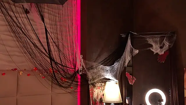 ViolaFlirt online show from 10.28.25