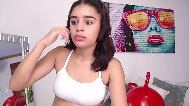 Snapshot of lissbrown chatting on 01.29.25 lissbrown online show from 01.29.25