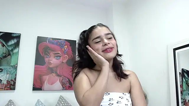 Snapshot of lissbrown chatting on 02.03.25 lissbrown online show from 02.03.25